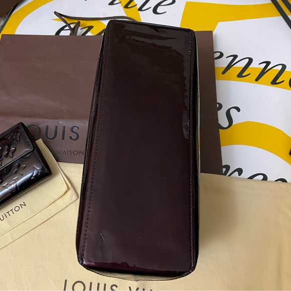 Louis Vuitton Wilshire PM Rouge Fauvist & Vernis Amarante Sarah Wallet Set - Picture 10 of 17